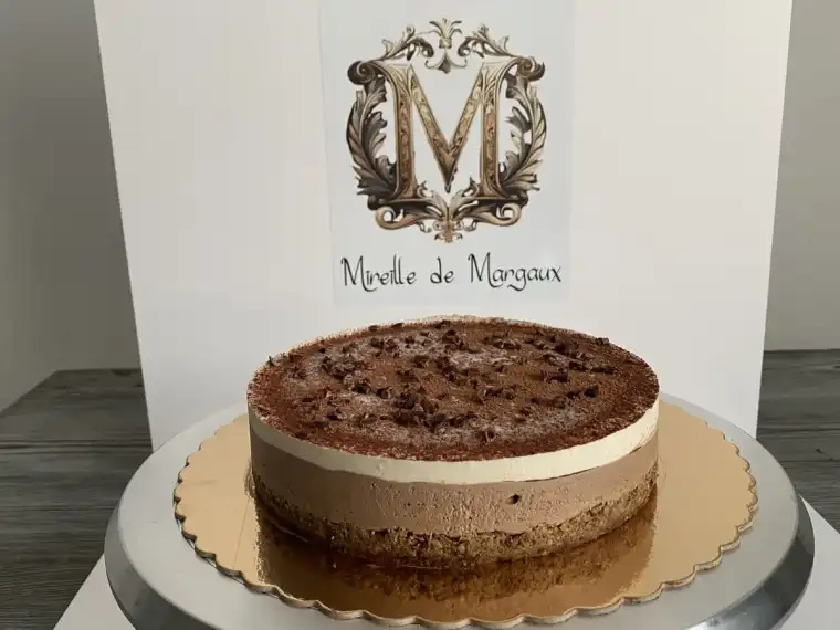Tort Tiramisu raw vegan cu vanilie si cafea Mireille de Margaux Cluj