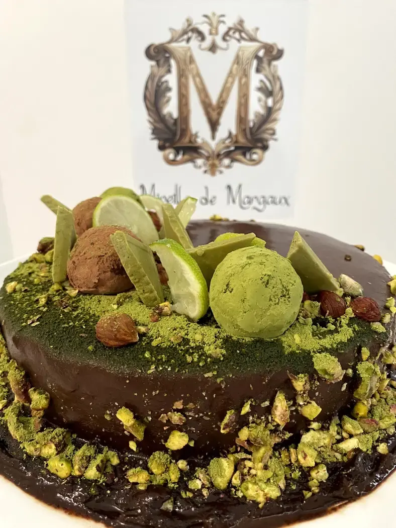 Tort raw vegan cu menta ciocolata si matcha Mireille de Margaux Cluj