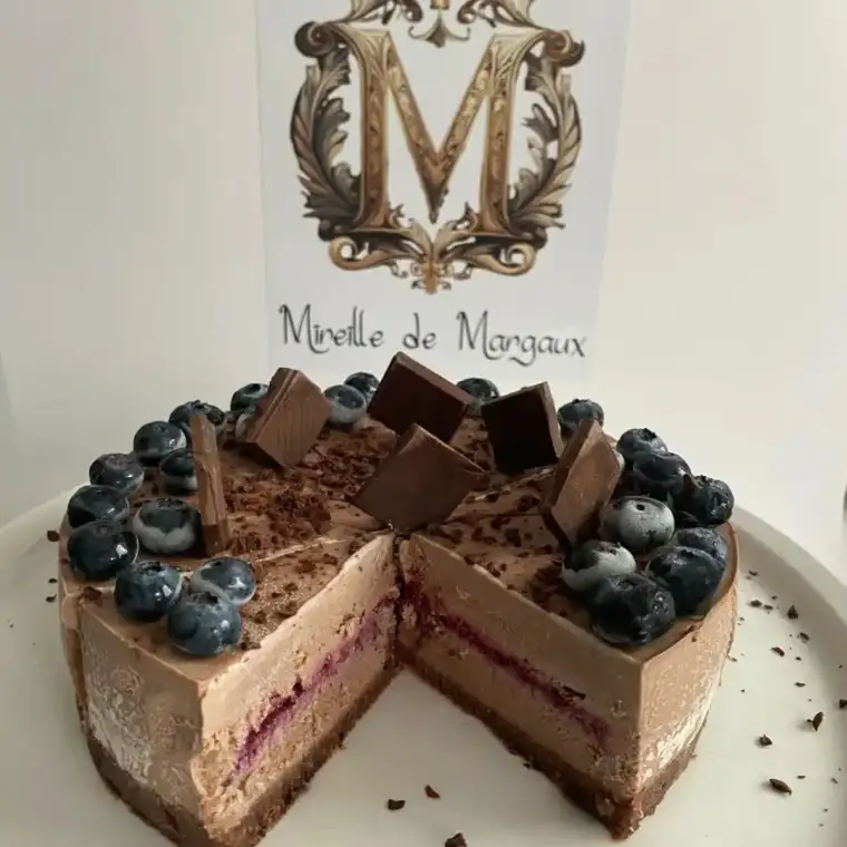Tort raw vegan cu ciocolata si visine in Cluj